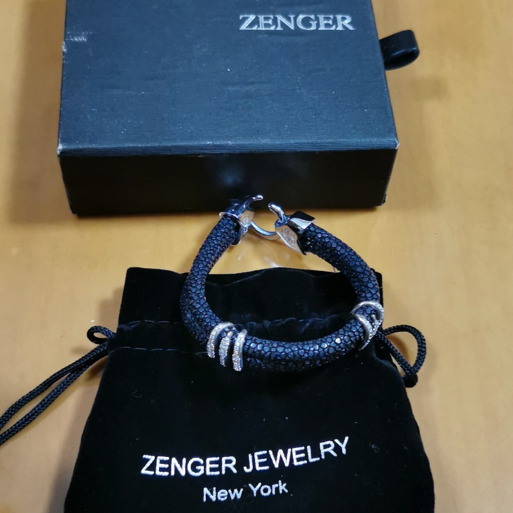 Zenger bracelet